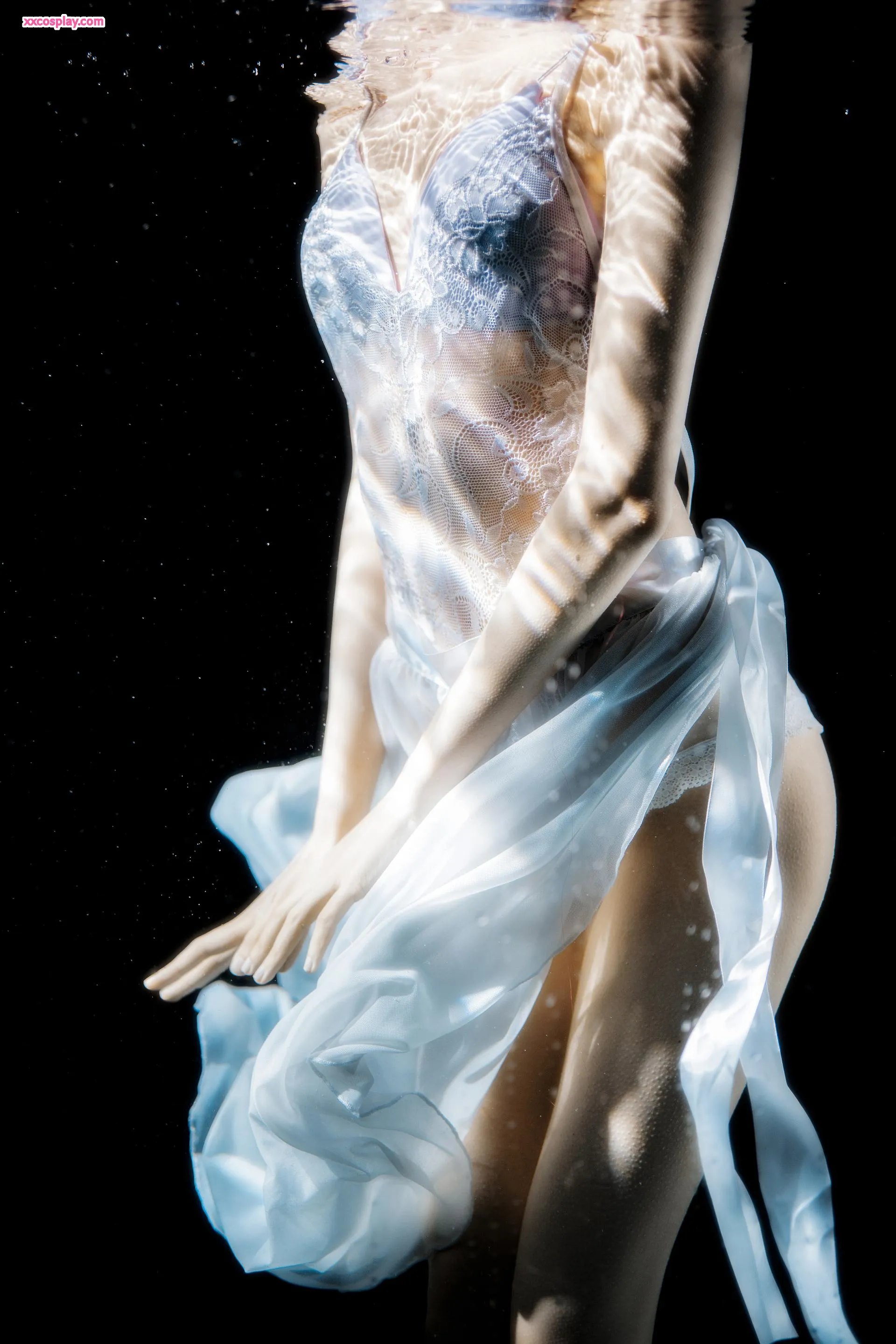 Mumianmian OwO: Ethereal Underwater Gravure